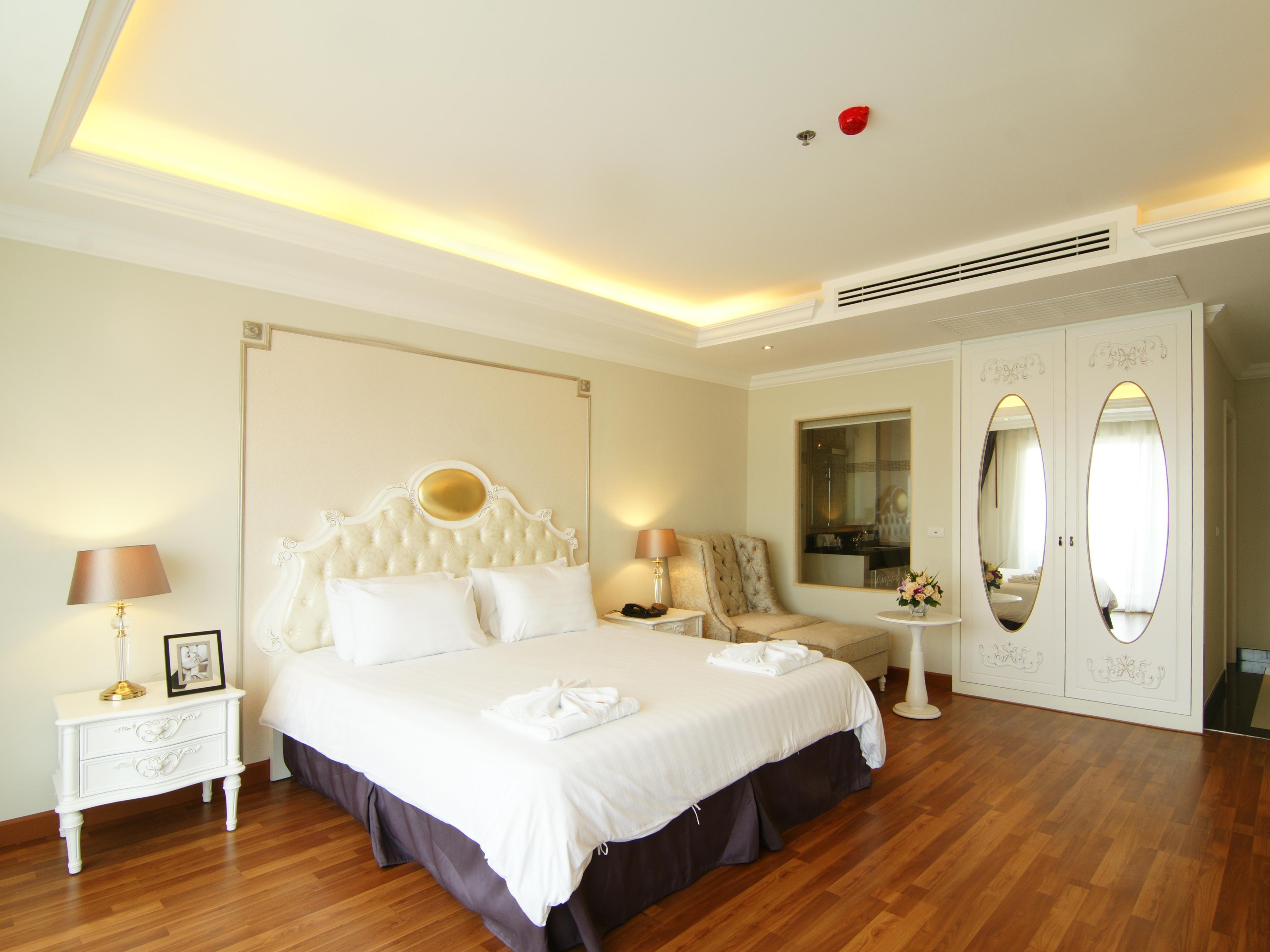 Lk Miracle Suite - Sha Extra Plus Паттайя Экстерьер фото