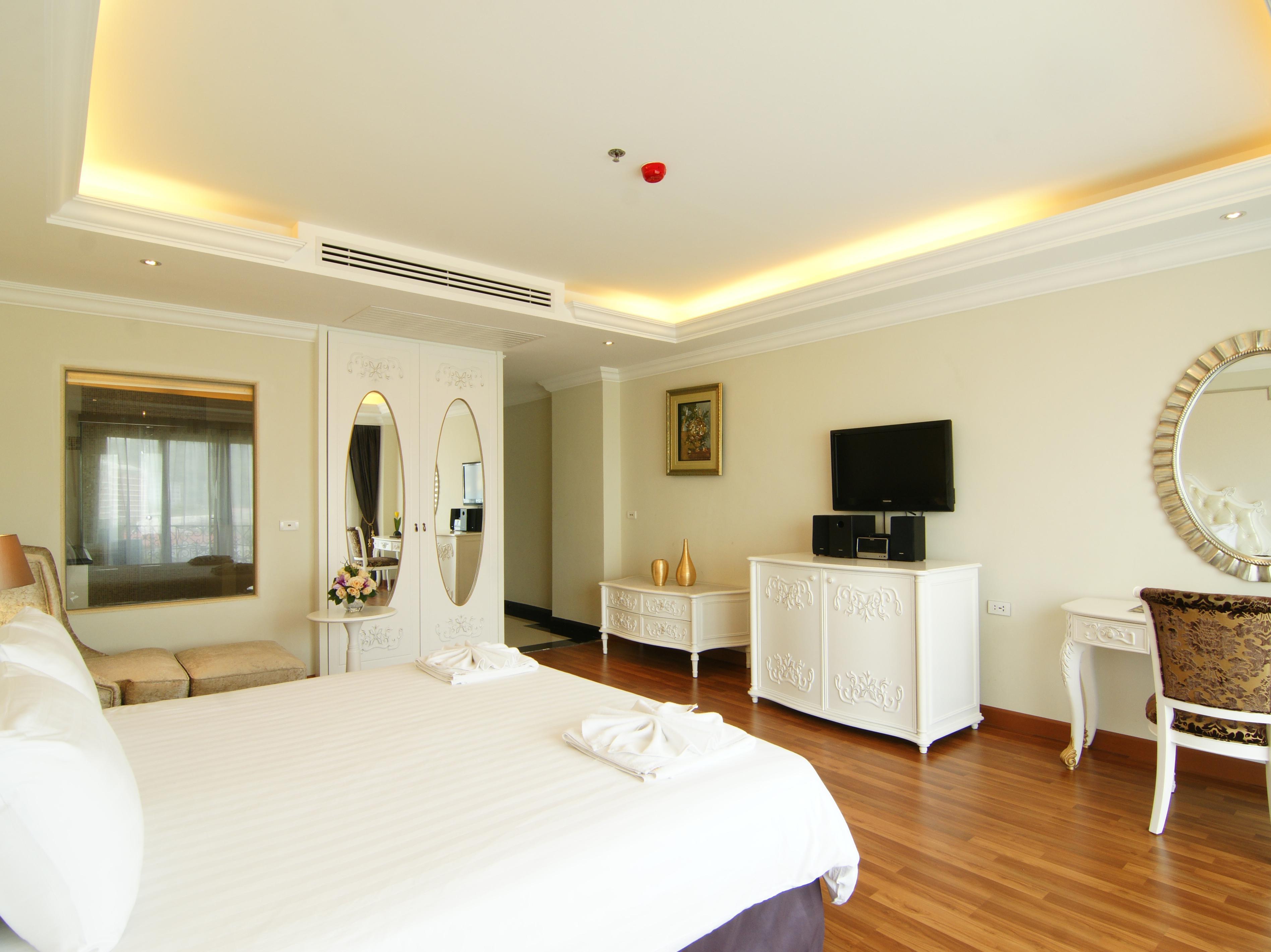 Lk Miracle Suite - Sha Extra Plus Паттайя Экстерьер фото